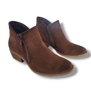 Eric Micheal Real Suede Cuban Heal Ankle Boots. Size 40